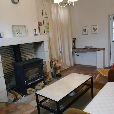 Charmante Petite Avec Terrasse Et Jardin A 7min Du Zoo De La Fleche *