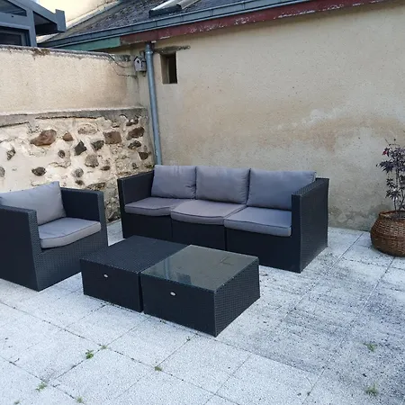 Charmante Petite Avec Terrasse Et Jardin A 7min Du Zoo De La Fleche Ferienhaus Baugé